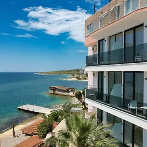 Piccolino 3*, Sarandë Albania